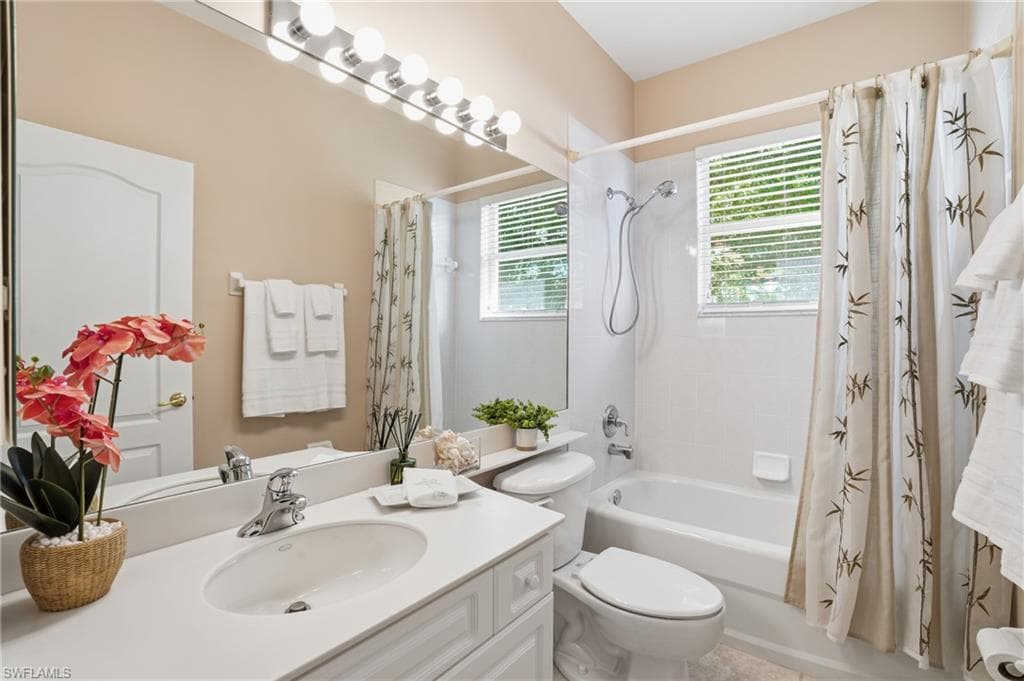 9827 Colonial WALK N, ESTERO FL 33928-27