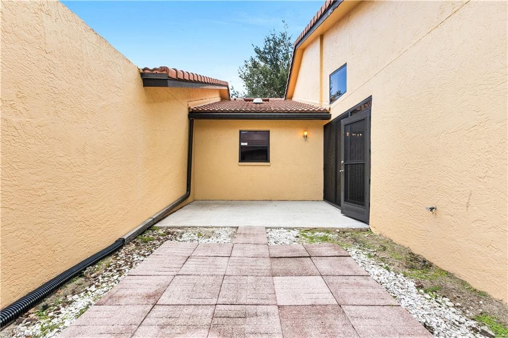 5282 Concord WAY, FORT MYERS FL 33907-17