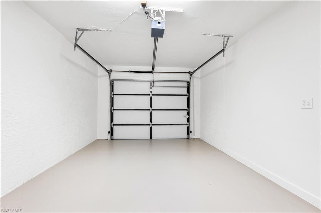 5282 Concord WAY, FORT MYERS FL 33907-19