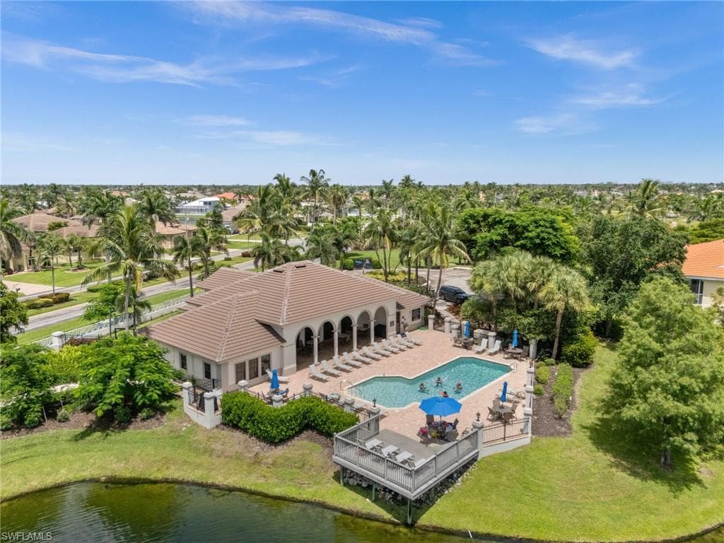 5626 Cape Harbour DR # 102, CAPE CORAL FL 33914-27