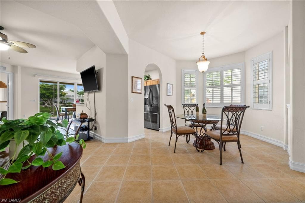 5626 Cape Harbour DR # 102, CAPE CORAL FL 33914-4