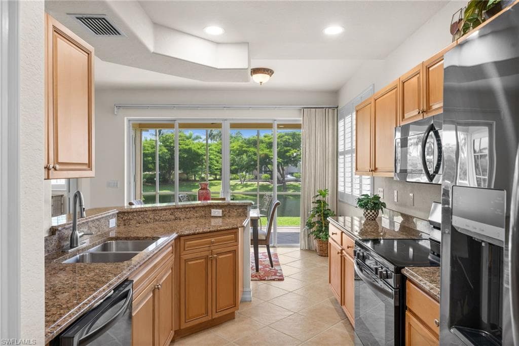 5626 Cape Harbour DR # 102, CAPE CORAL FL 33914-8