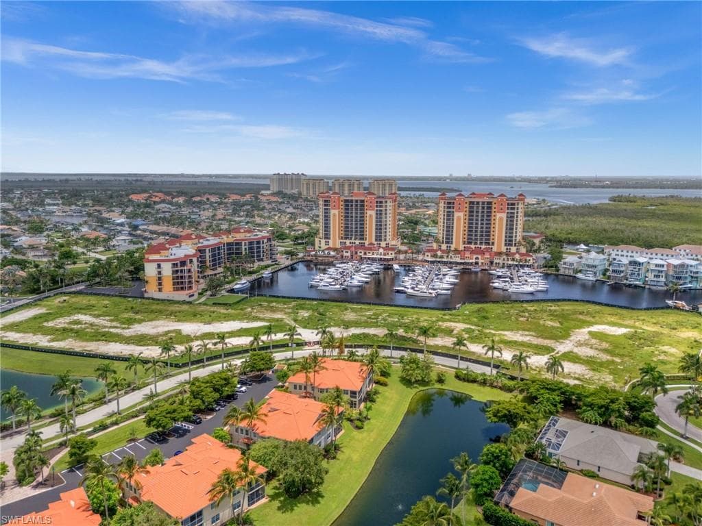 5626 Cape Harbour DR # 102, CAPE CORAL FL 33914-32
