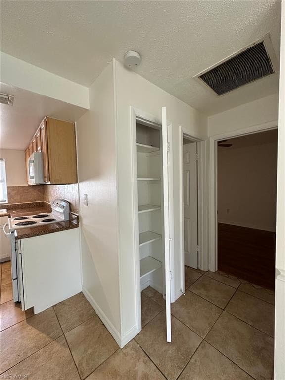 821 Courtington LN # 1, FORT MYERS FL 33919-12