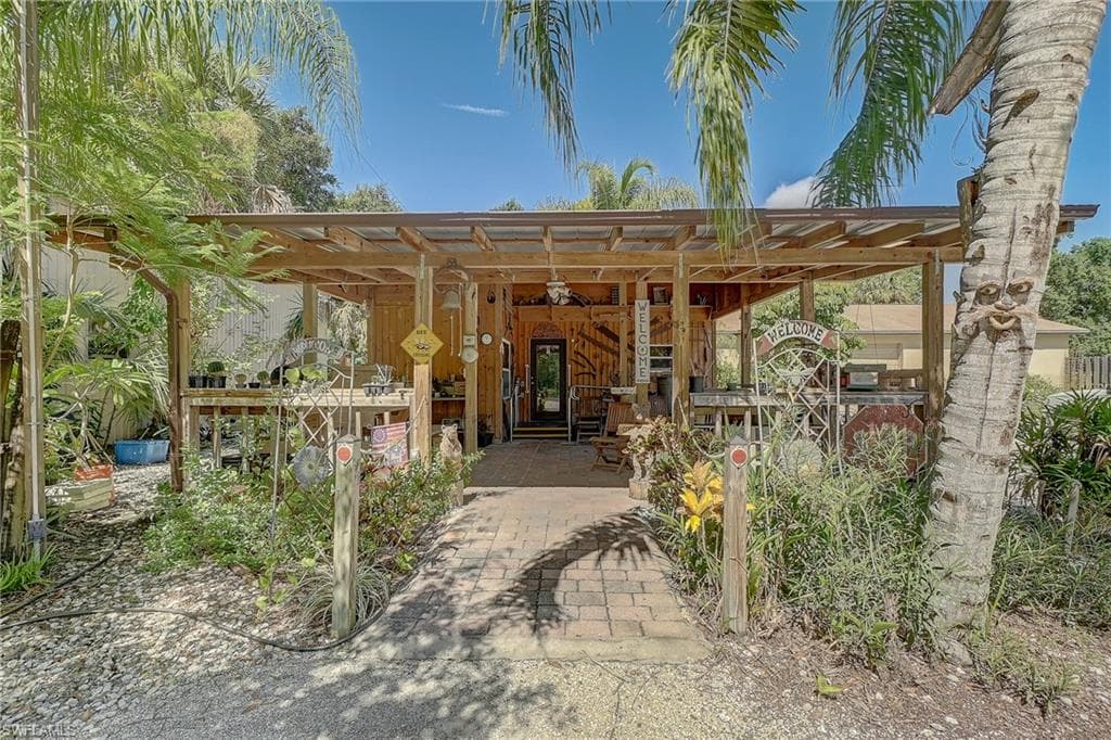 17131 Slater RD, NORTH FORT MYERS FL 33917-15