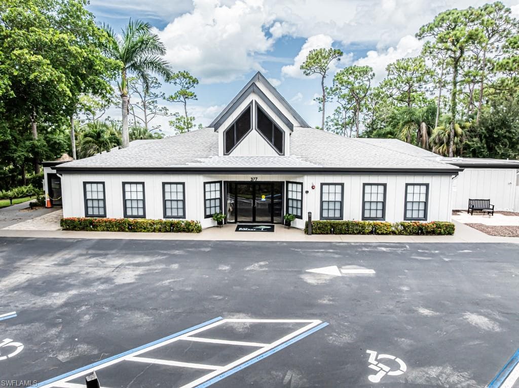 15435 Cedarwood LN # 304, NAPLES FL 34110-32