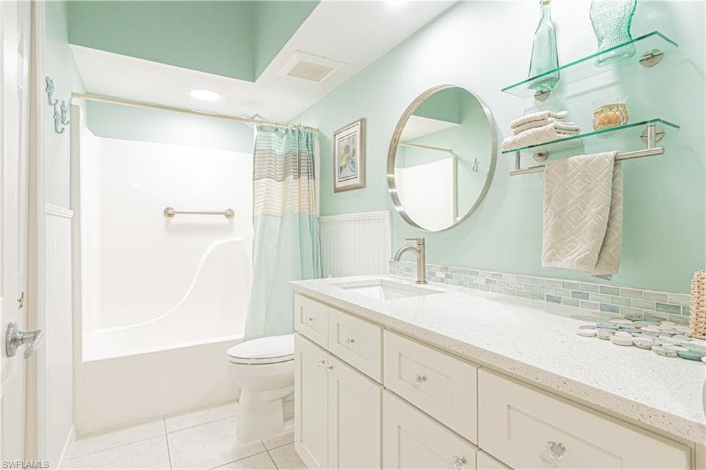 15435 Cedarwood LN # 304, NAPLES FL 34110-18