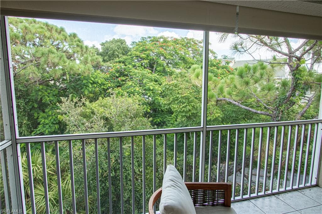 15435 Cedarwood LN # 304, NAPLES FL 34110-28