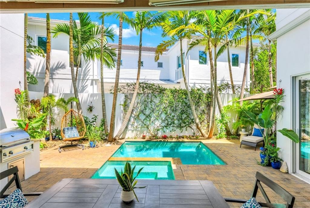 9161 Mercato WAY, NAPLES FL 34108-40