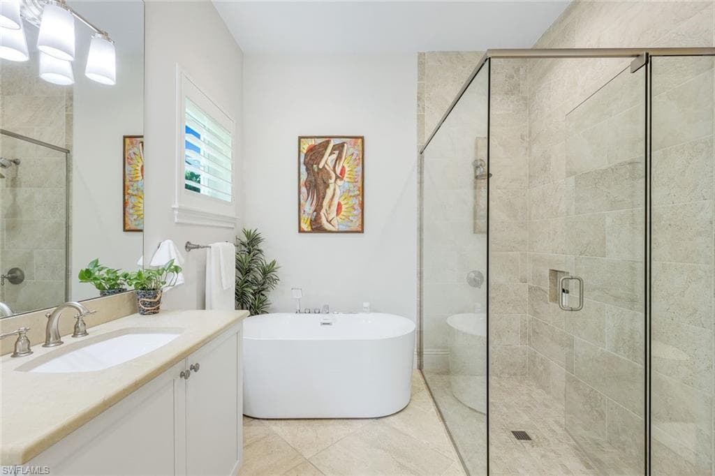 9161 Mercato WAY, NAPLES FL 34108-17