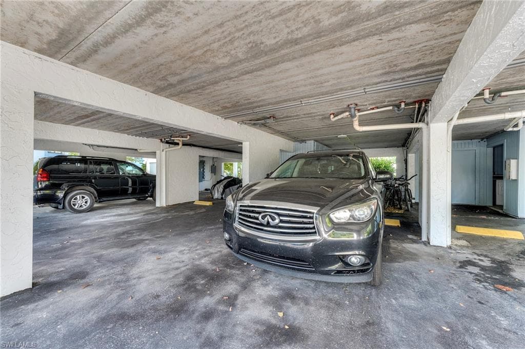 1250 Tennisplace CT # D33, SANIBEL FL 33957-42