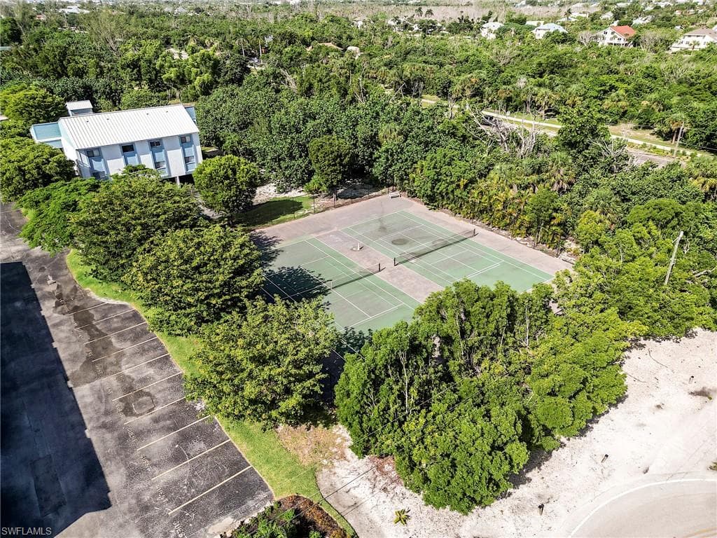 1250 Tennisplace CT # D33, SANIBEL FL 33957-25