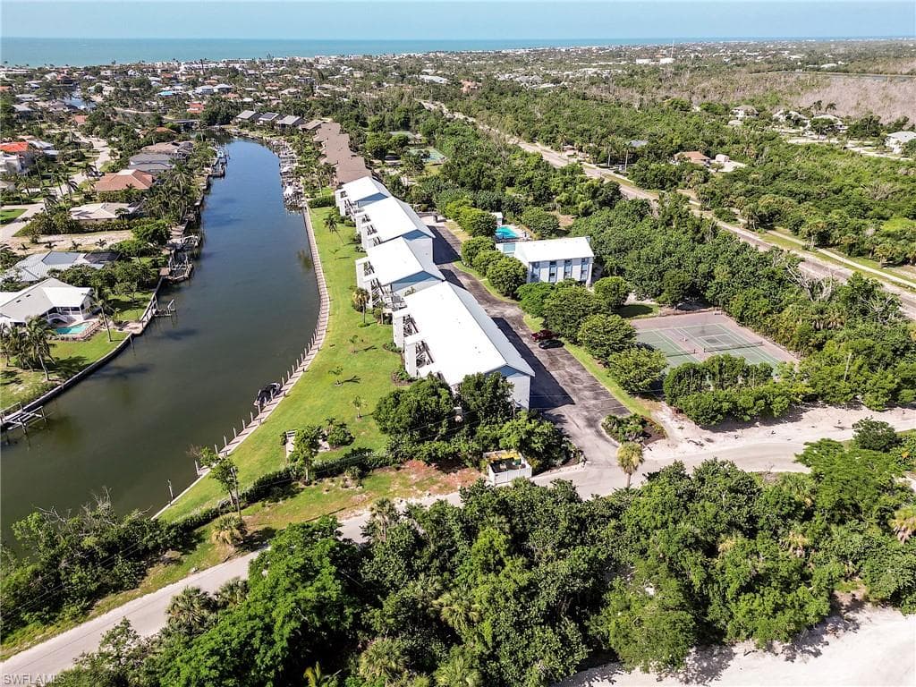 1250 Tennisplace CT # D33, SANIBEL FL 33957-19