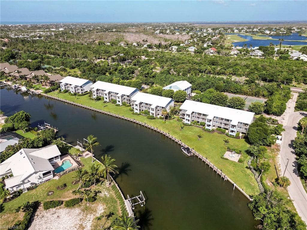 1250 Tennisplace CT # D33, SANIBEL FL 33957-18
