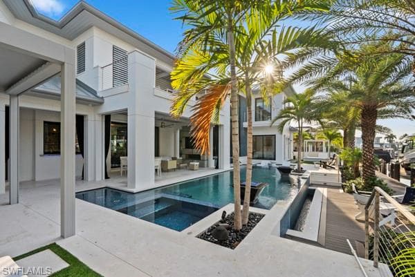 2201 Shad CT, NAPLES FL 34102-15