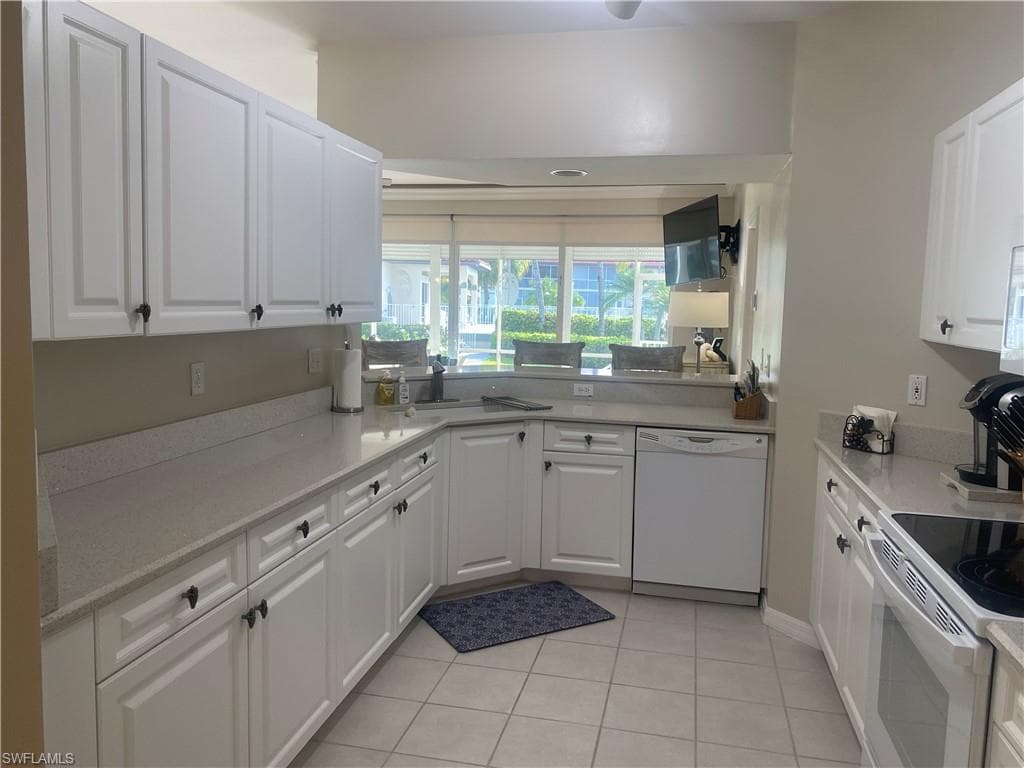 295 Waterside CIR # 102, MARCO ISLAND FL 34145-4