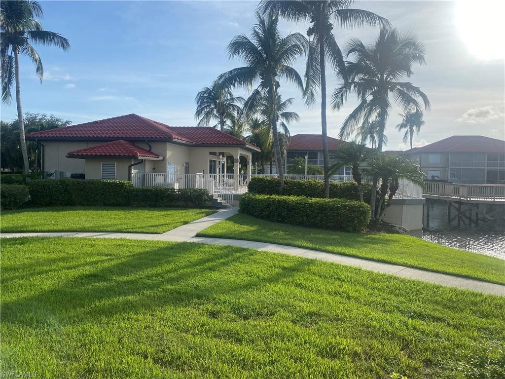 295 Waterside CIR # 102, MARCO ISLAND FL 34145-30