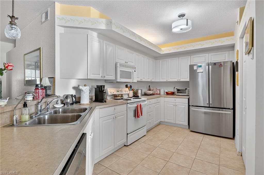 23800 Costa Del Sol RD # 102, ESTERO FL 34135-12