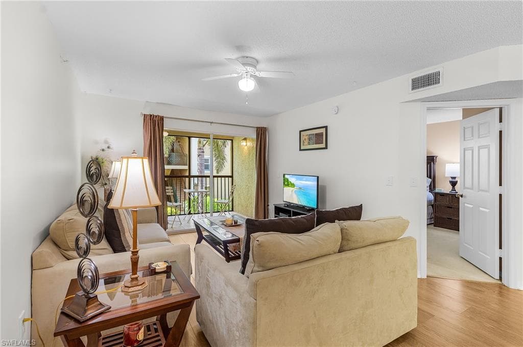 8920 Colonnades CT E # 524, BONITA SPRINGS FL 34135-15