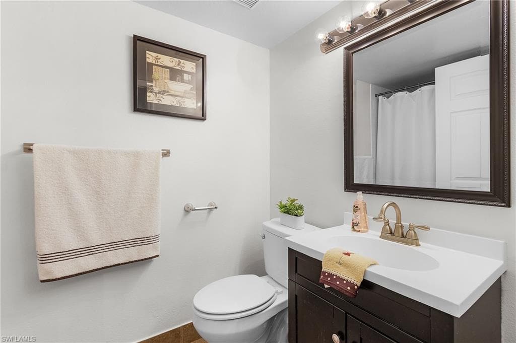 8920 Colonnades CT E # 524, BONITA SPRINGS FL 34135-11