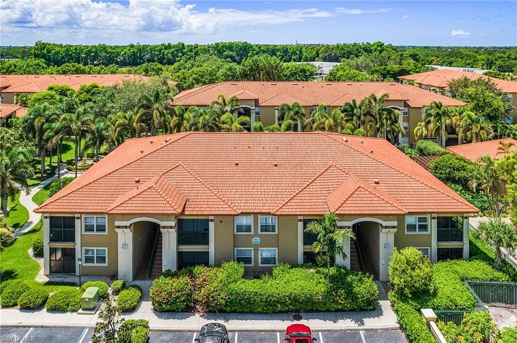 8920 Colonnades CT E # 524, BONITA SPRINGS FL 34135-21