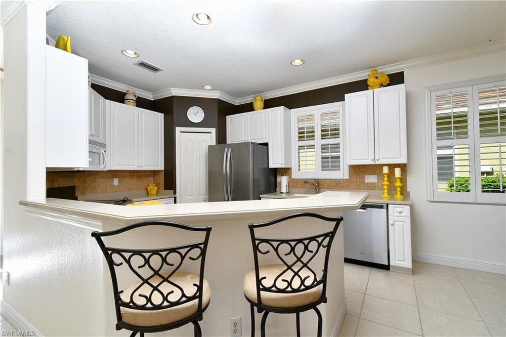 4692 Fairloop RUN, LEHIGH ACRES FL 33973-5