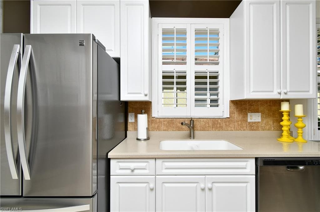 4692 Fairloop RUN, LEHIGH ACRES FL 33973-6