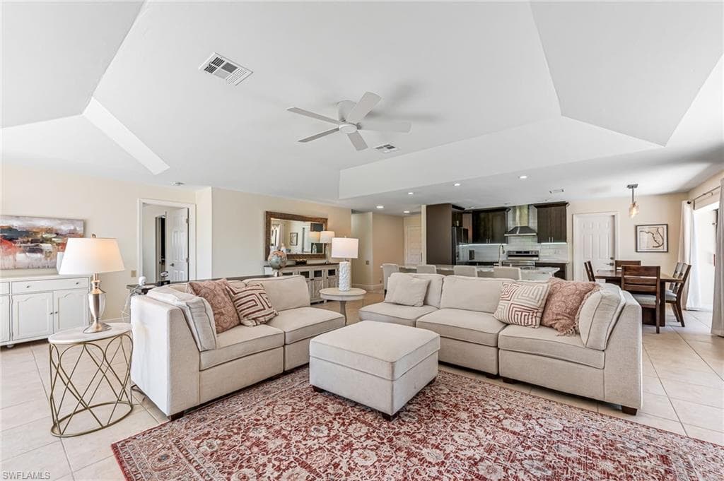 9908 White Sands PL, BONITA SPRINGS FL 34135-10