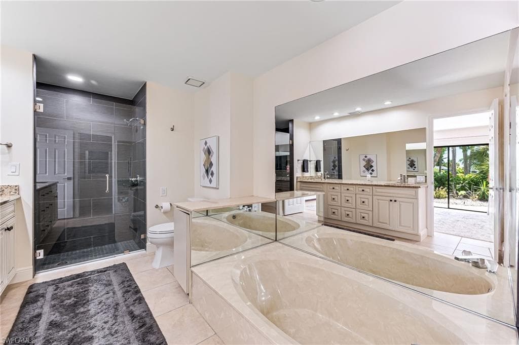9908 White Sands PL, BONITA SPRINGS FL 34135-24