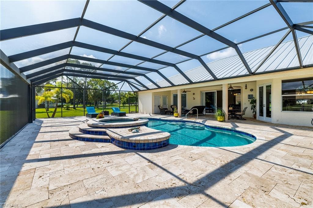 18190 Riverwind DR, ALVA FL 33920-22