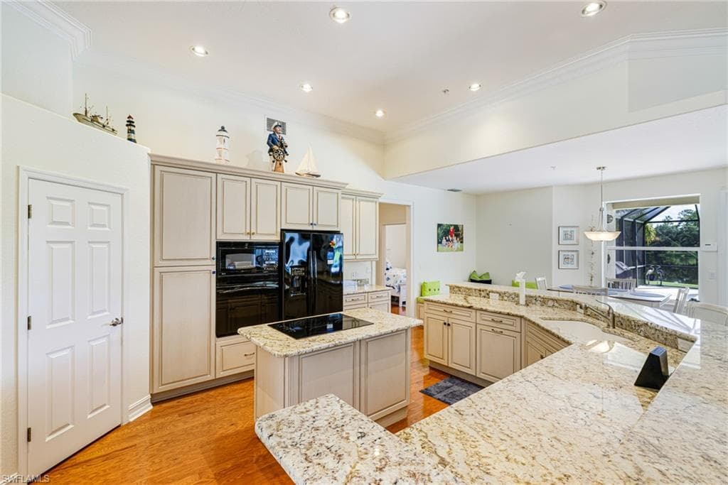 18190 Riverwind DR, ALVA FL 33920-11