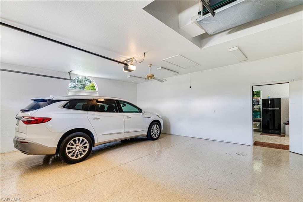 18190 Riverwind DR, ALVA FL 33920-36