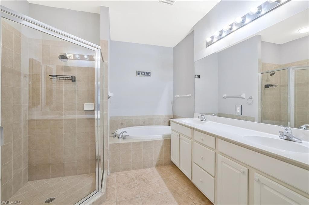 28101 Mandolin CT # 114, BONITA SPRINGS FL 34135-13