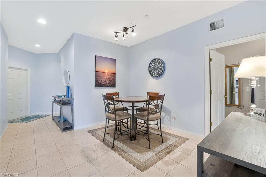 28101 Mandolin CT # 114, BONITA SPRINGS FL 34135-7