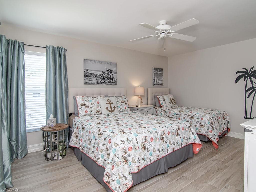 945 Carrick Bend CIR # 201, NAPLES FL 34110-6