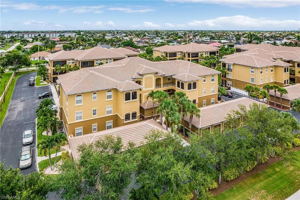 3728 Agualinda BLVD # 304, CAPE CORAL FL 33914-21