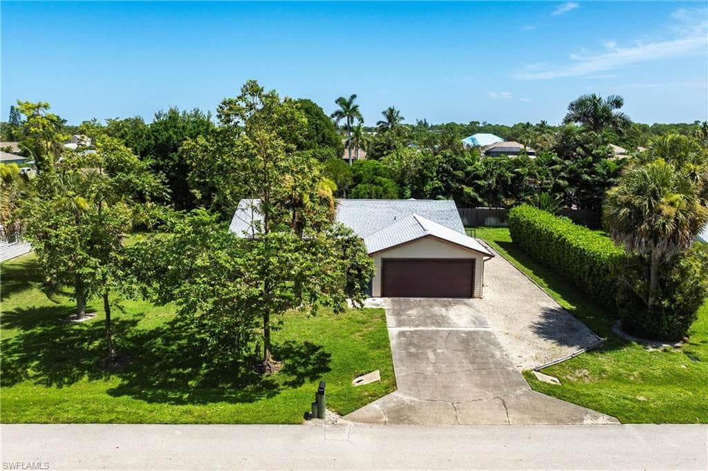 2345 Outrigger LN, NAPLES FL 34104-27
