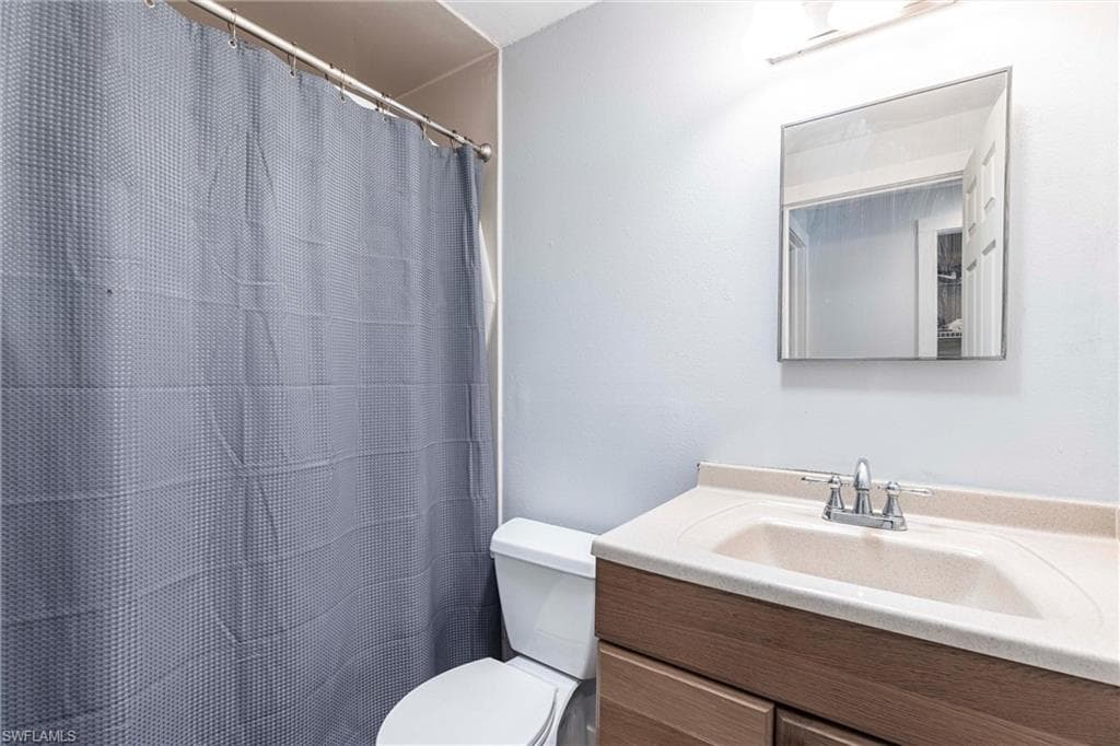 2345 Outrigger LN, NAPLES FL 34104-19