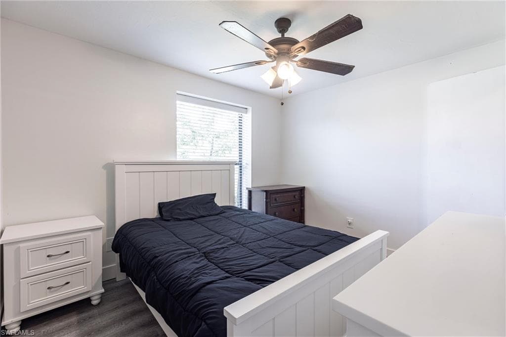 2345 Outrigger LN, NAPLES FL 34104-18