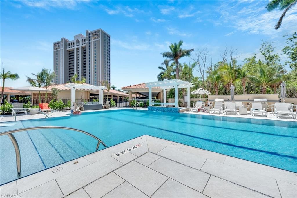 6585 Nicholas BLVD # 1903, NAPLES FL 34108-15