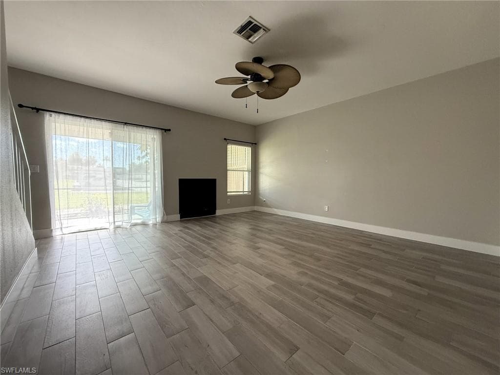 6129 Lake Front DR, FORT MYERS FL 33908-1