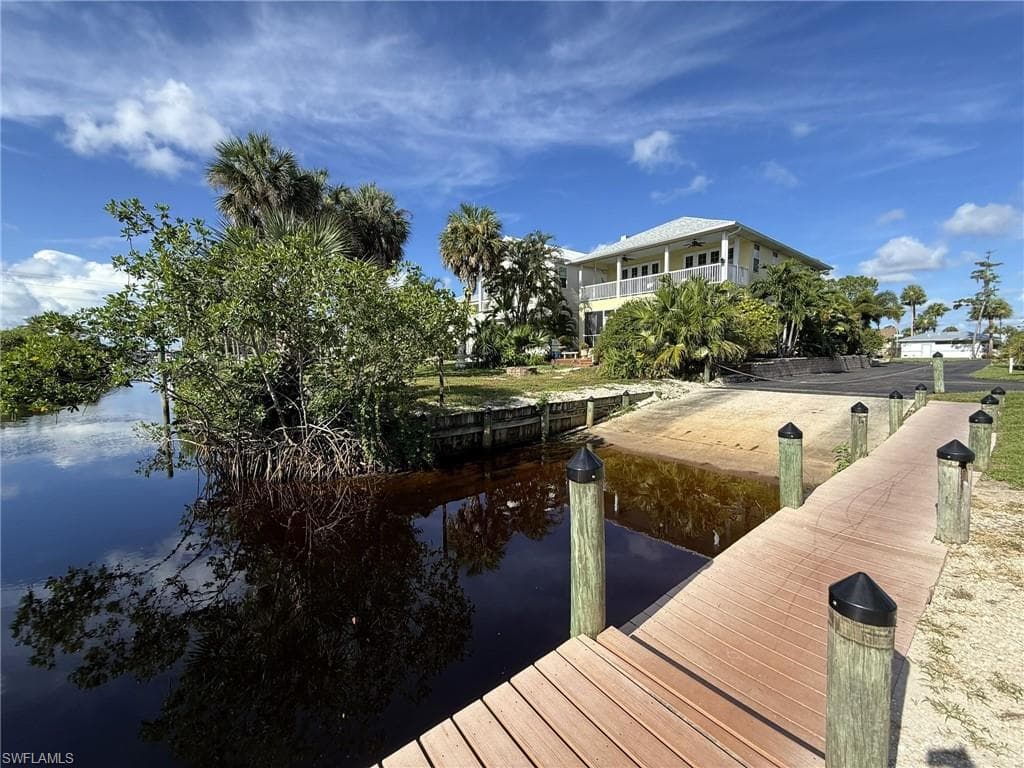 6129 Lake Front DR, FORT MYERS FL 33908-15