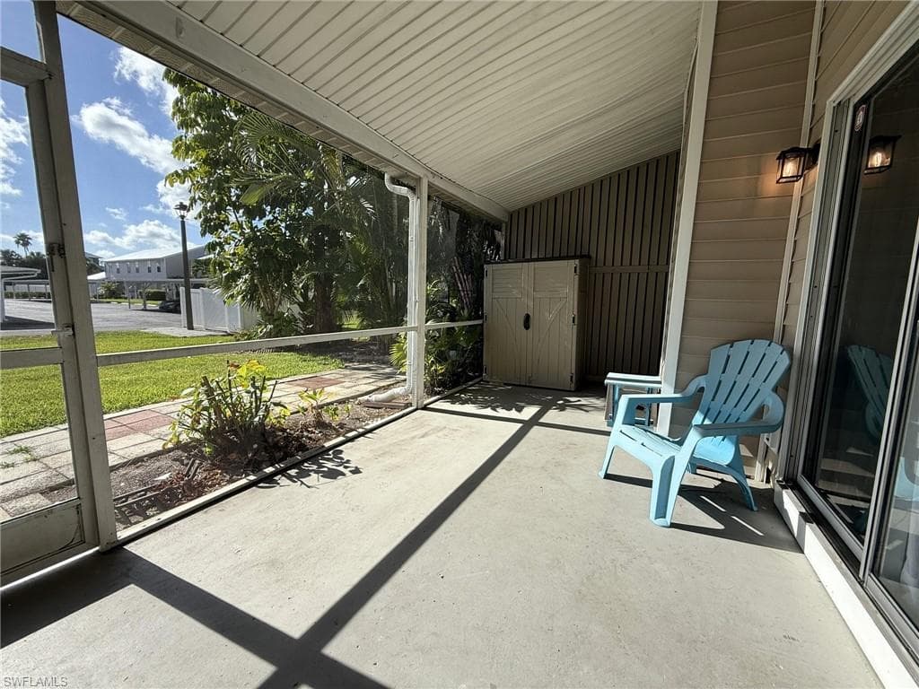 6129 Lake Front DR, FORT MYERS FL 33908-11