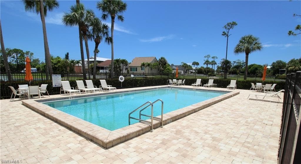 6129 Lake Front DR, FORT MYERS FL 33908-13