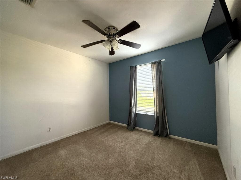 6129 Lake Front DR, FORT MYERS FL 33908-10