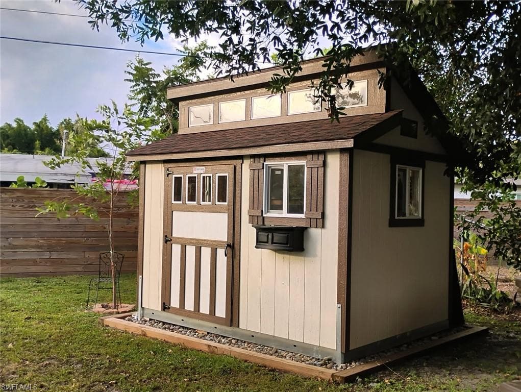 1615 Grace AVE, FORT MYERS FL 33901-13
