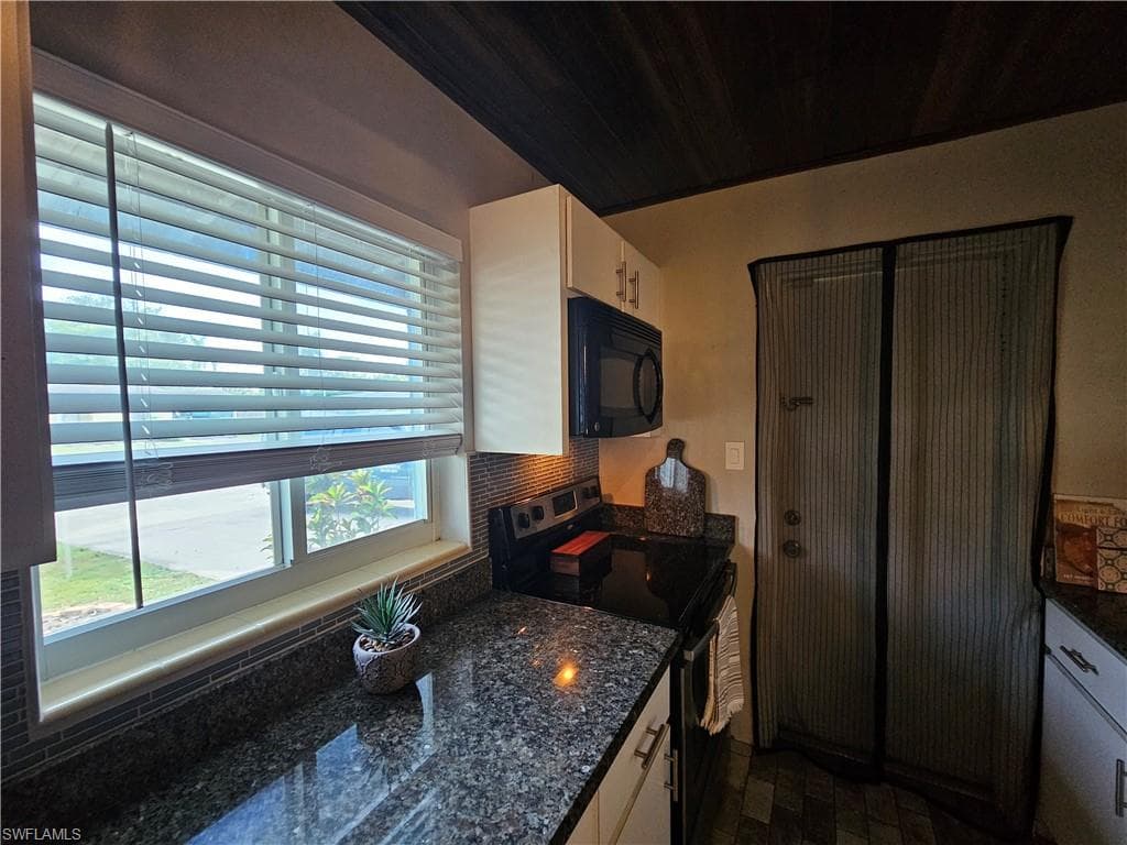 1615 Grace AVE, FORT MYERS FL 33901-10