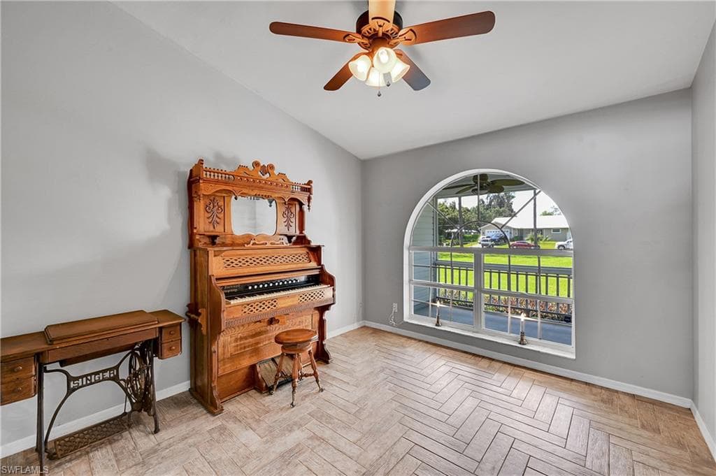 6163 Briarwood TER, FORT MYERS FL 33912-18