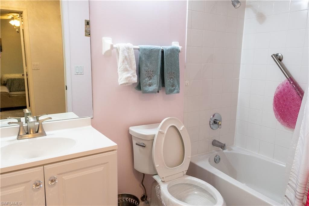 2526 Orchid Bay DR # 102, NAPLES FL 34109-22