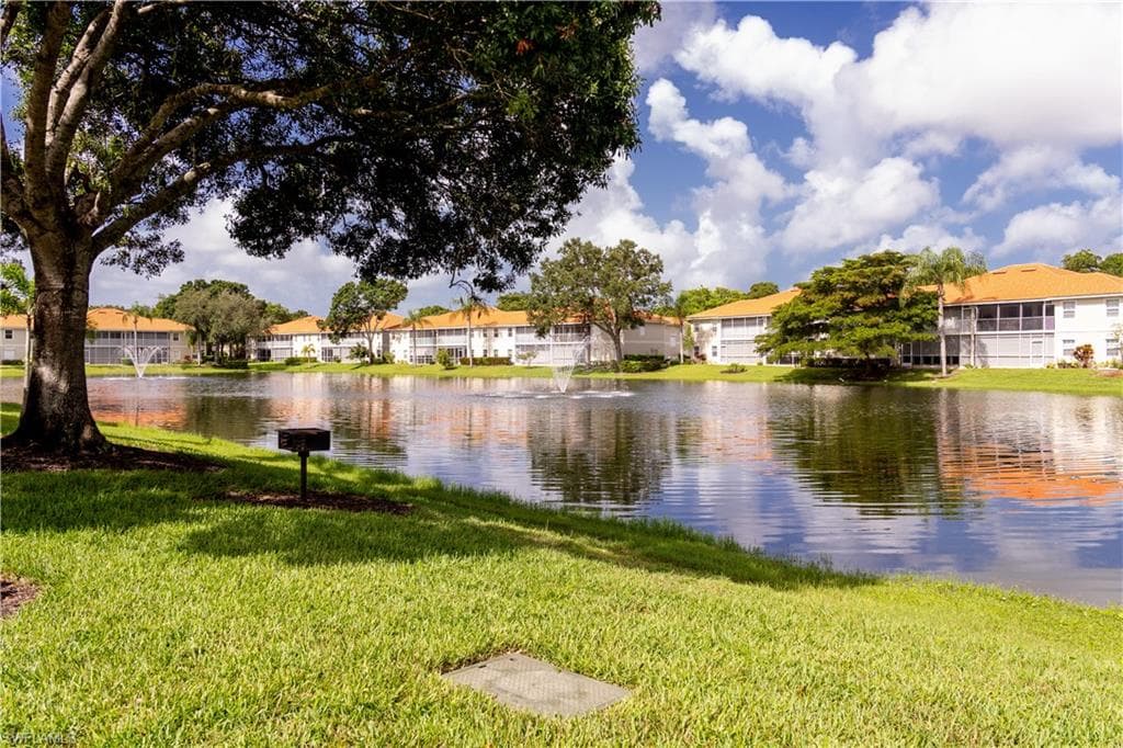 2526 Orchid Bay DR # 102, NAPLES FL 34109-1